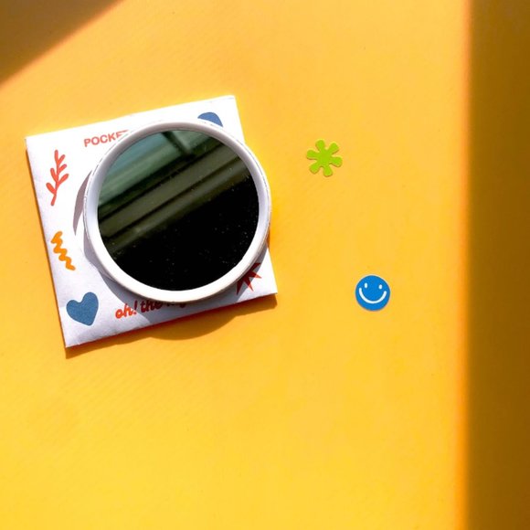 Round Pocket Mirror | Bunny Pattern Print Round Metal Makeup Hand Pocket Compact - Picture 4 of 7